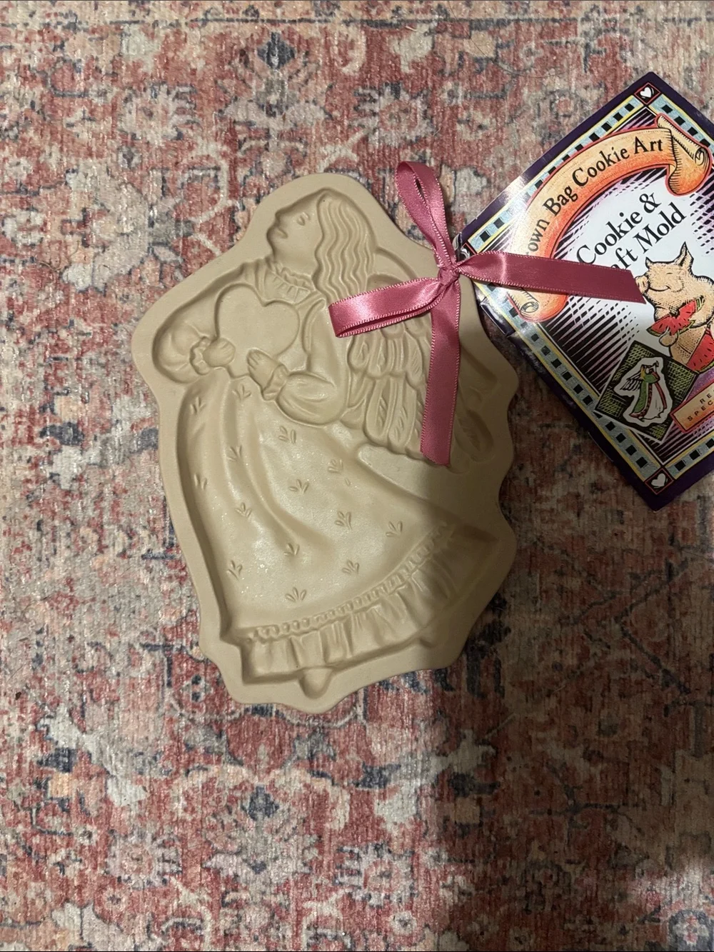 ❤️… Angel Cookie & Craft Mold - Cream Angel with Pink Ribbon